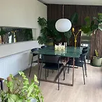 Beautiful Riverside Home, Stroll To Town, Sleeps 10, Dog Welcome Вилла *