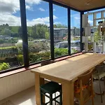 Beautiful Riverside Home, Stroll To Town, Sleeps 10, Dog Welcome * Ньюпорт