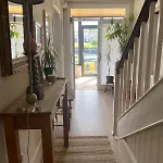 Beautiful Riverside Home, Stroll To Town, Sleeps 10, Dog Welcome