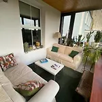 Beautiful Riverside Home, Stroll To Town, Sleeps 10, Dog Welcome Ньюпорт