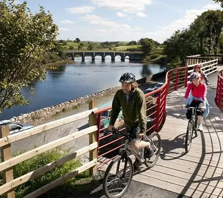 Beautiful Riverside Home, Stroll To Town, Sleeps 10, Dog Welcome * Newport (Mayo)