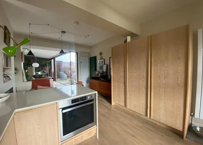 Unique On River For 8, Option For 10 Βίλα Newport (Mayo)