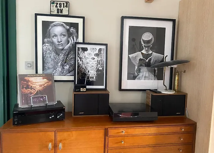 Unique On River For 8, Option For 10 Βίλα Newport (Mayo)