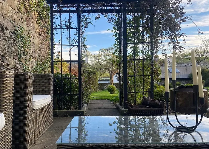 Unique On River For 8, Option For 10 Newport (Mayo)