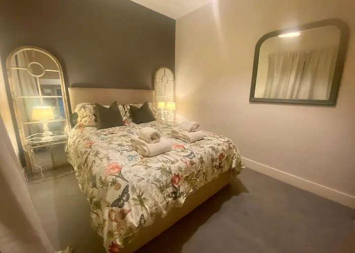 Βίλα Unique On River For 8, Option For 10 Newport (Mayo)