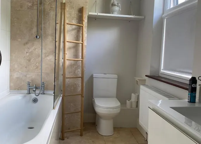 Unique On River For 8, Option For 10 Newport (Mayo)